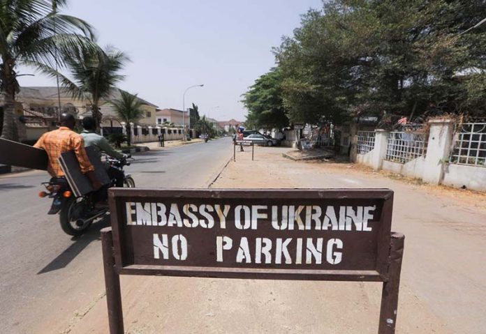 Ukraine "You're on your own": African students stuck in Ukraine seek refuge or escape route