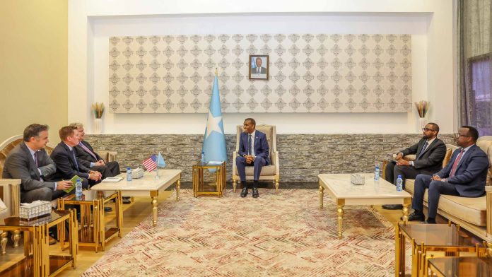 Somalia’s PM meets with US ambassador for talks on efforts to ‘strengthen bilateral relations’ Somalia