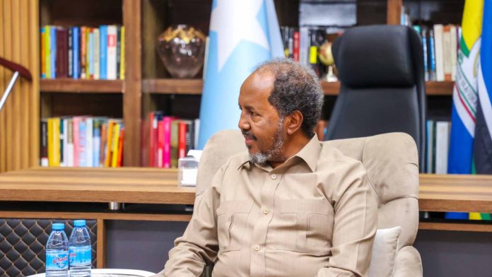 Somalia’s govt appeals for return of weapons looted by clan militias Somalia